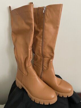 QUPID  Light Brown  Platform  Style Boots Brand New  -SZ 9